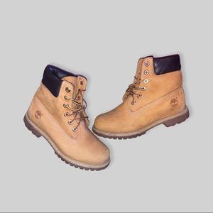 Unworn beige original Timberlands